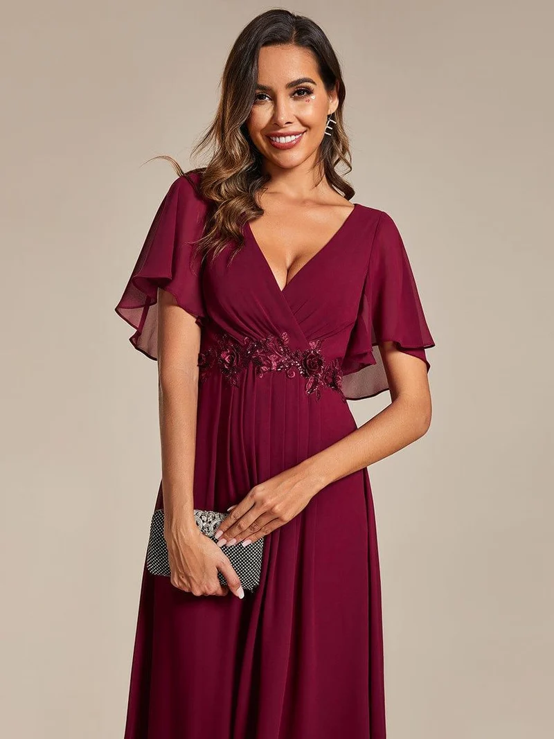 ever DAHLIA|Robe d'invité de mariage mi-longue en mousseline à col en V avec appliques à la taille