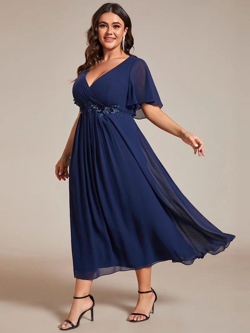ever DAHLIA|Robe d'invité de mariage mi-longue en mousseline à col en V avec appliques à la taille