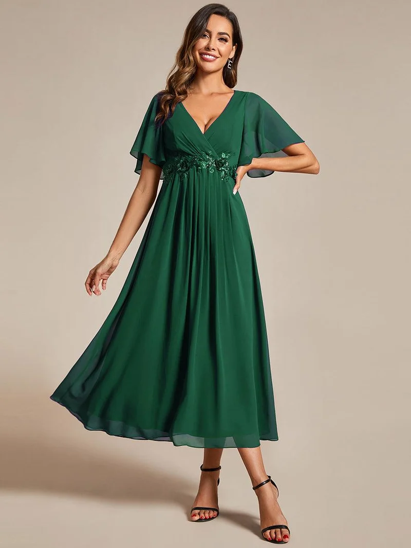 ever DAHLIA|Robe d'invité de mariage mi-longue en mousseline à col en V avec appliques à la taille