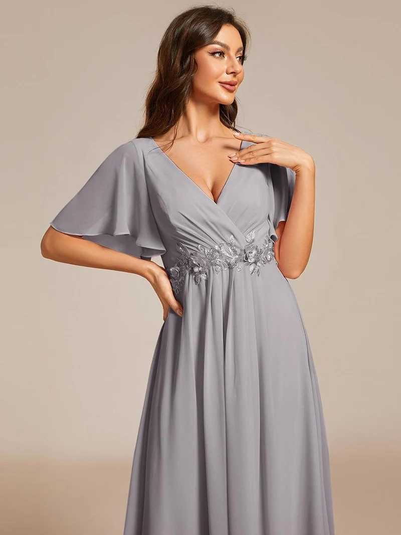 ever DAHLIA|Robe d'invité de mariage mi-longue en mousseline à col en V avec appliques à la taille