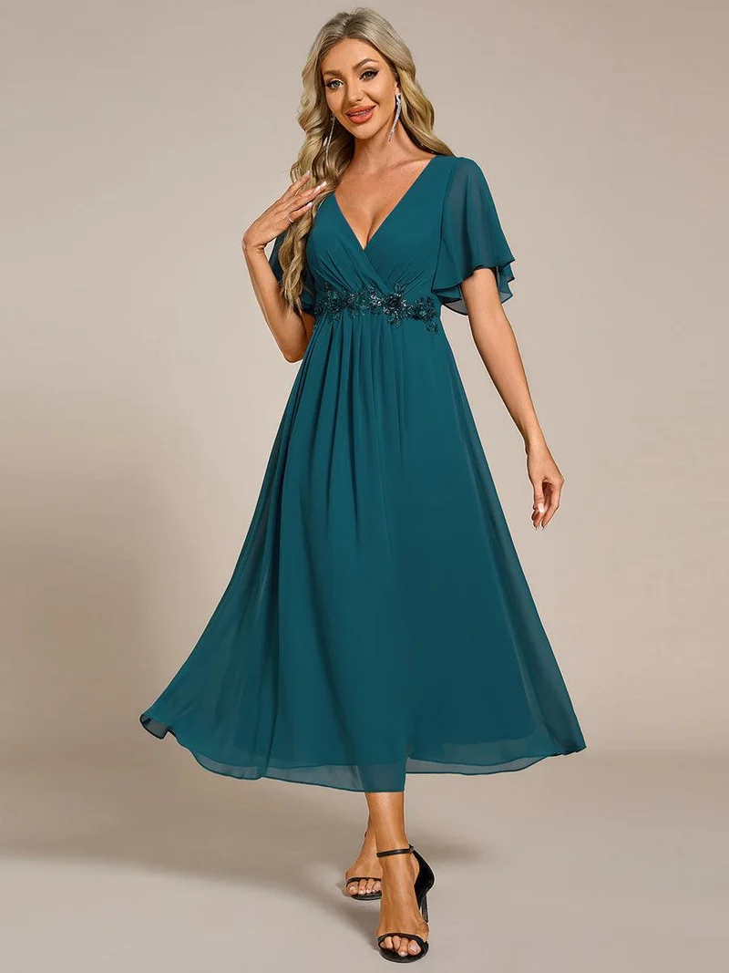 ever DAHLIA|Robe d'invité de mariage mi-longue en mousseline à col en V avec appliques à la taille
