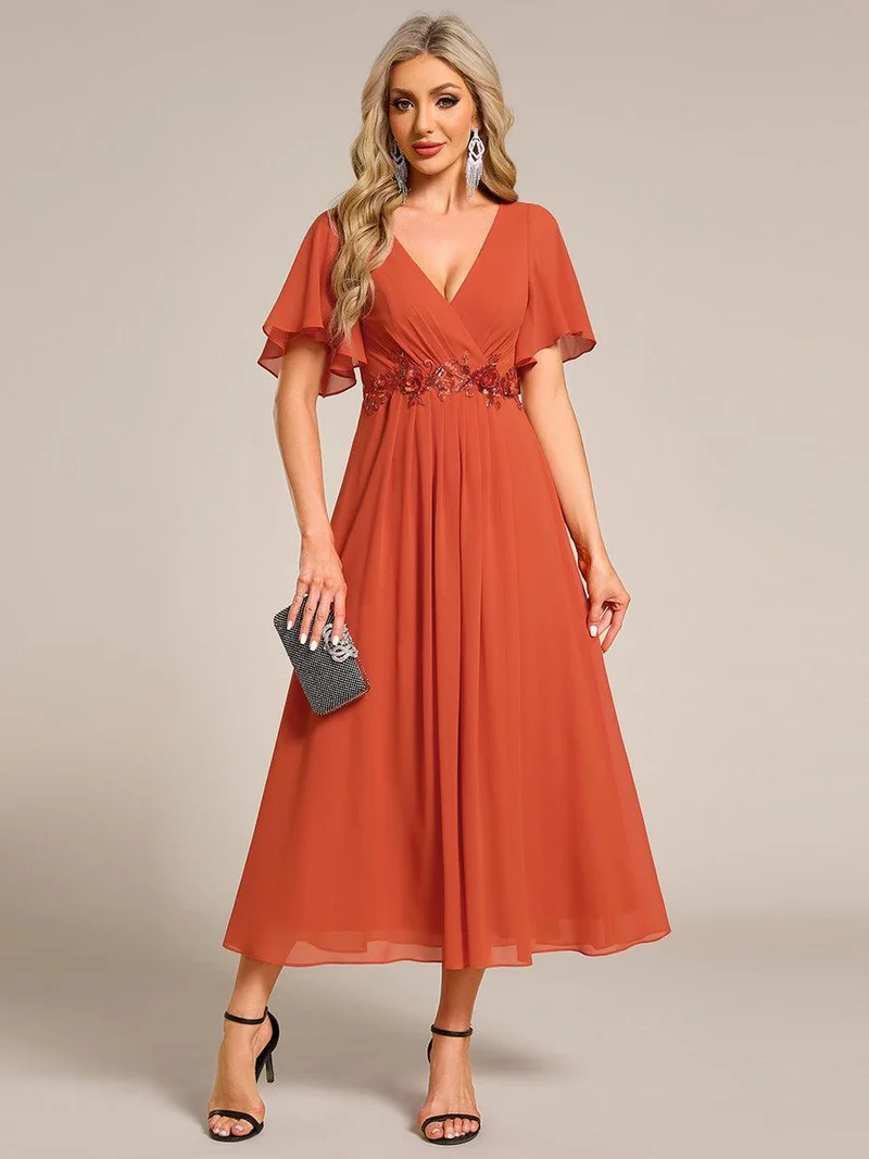 ever DAHLIA|Robe d'invité de mariage mi-longue en mousseline à col en V avec appliques à la taille