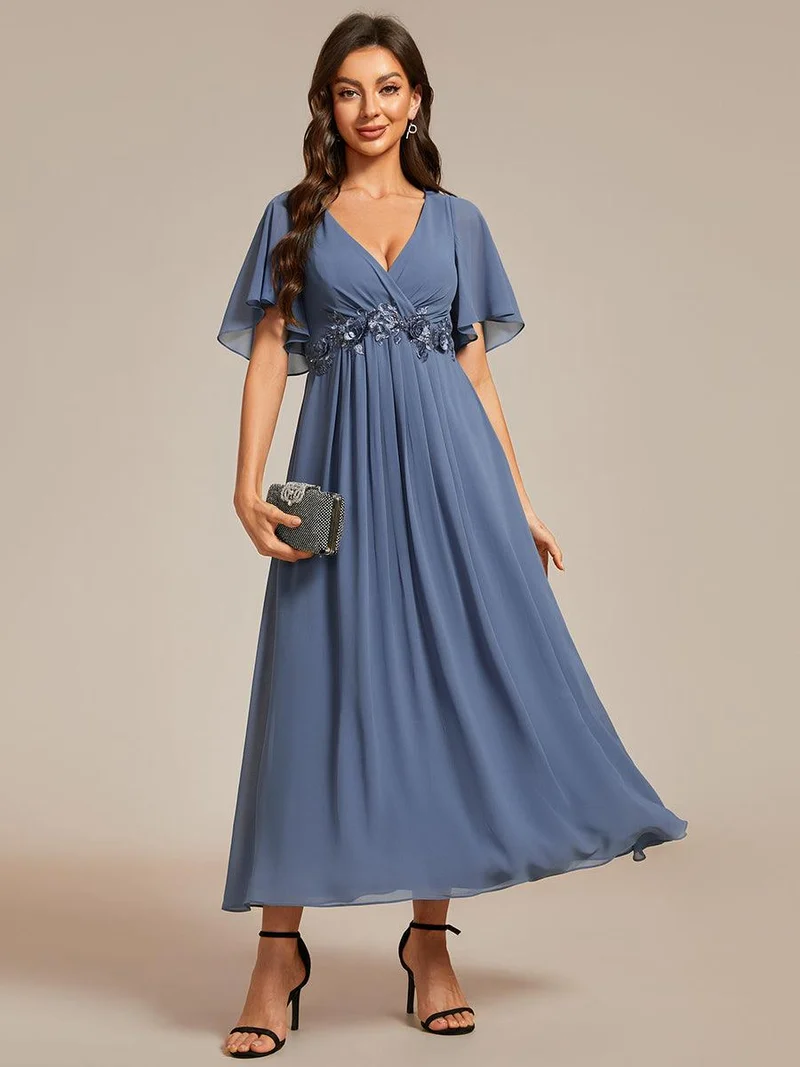 ever DAHLIA|Robe d'invité de mariage mi-longue en mousseline à col en V avec appliques à la taille