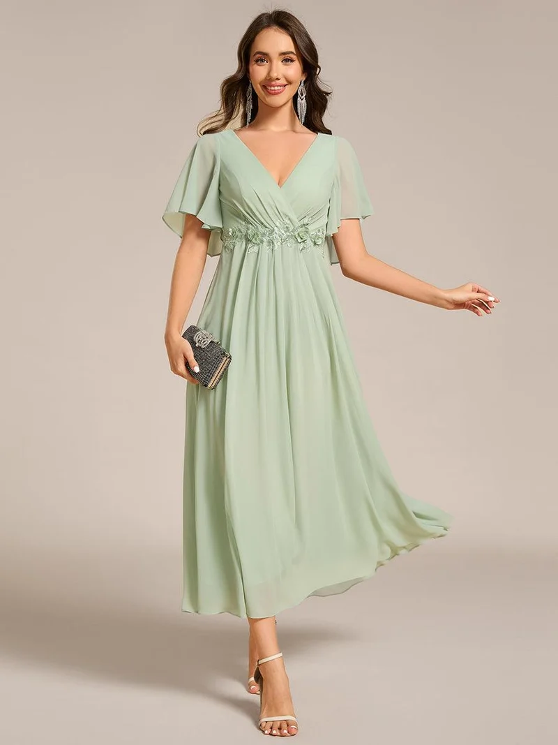 ever DAHLIA|Robe d'invité de mariage mi-longue en mousseline à col en V avec appliques à la taille