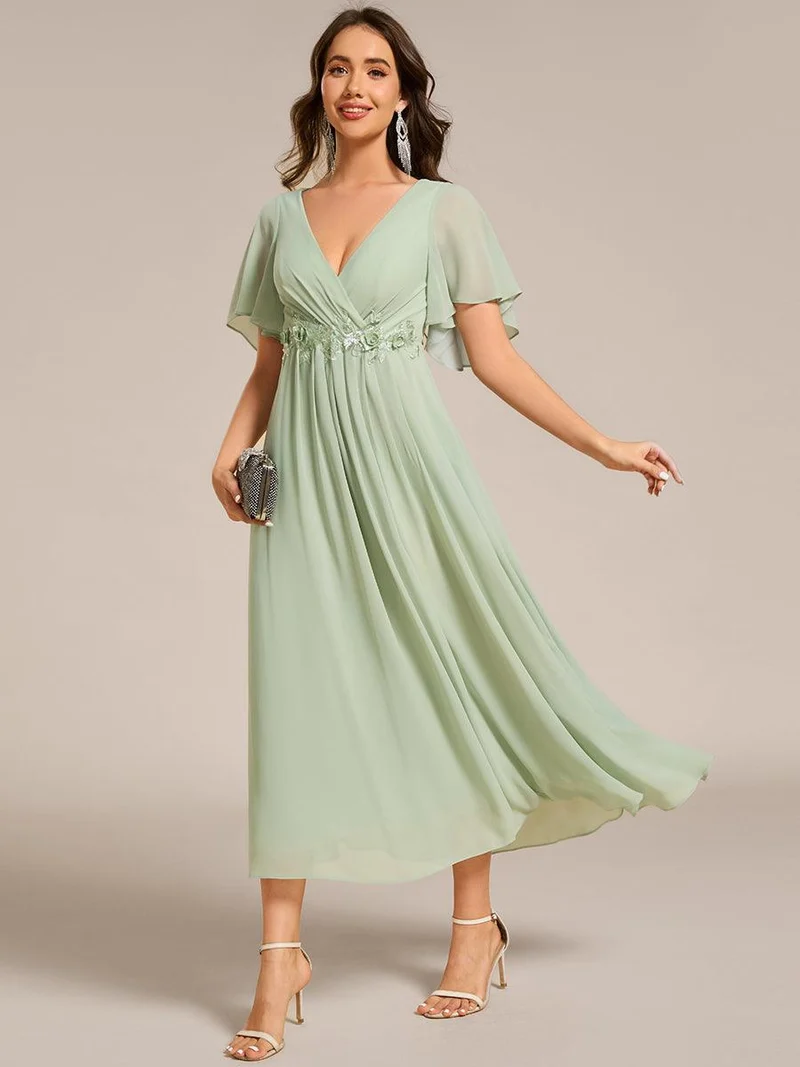 ever DAHLIA|Robe d'invité de mariage mi-longue en mousseline à col en V avec appliques à la taille