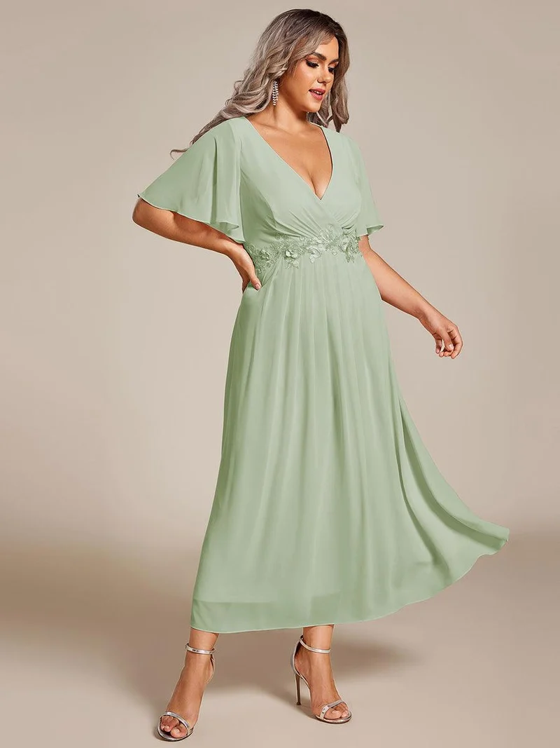 ever DAHLIA|Robe d'invité de mariage mi-longue en mousseline à col en V avec appliques à la taille