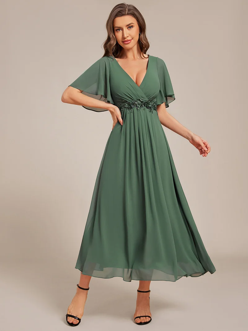 ever DAHLIA|Robe d'invité de mariage mi-longue en mousseline à col en V avec appliques à la taille