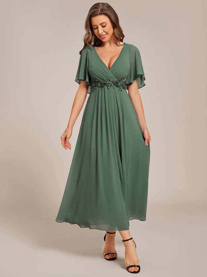 ever DAHLIA|Robe d'invité de mariage mi-longue en mousseline à col en V avec appliques à la taille