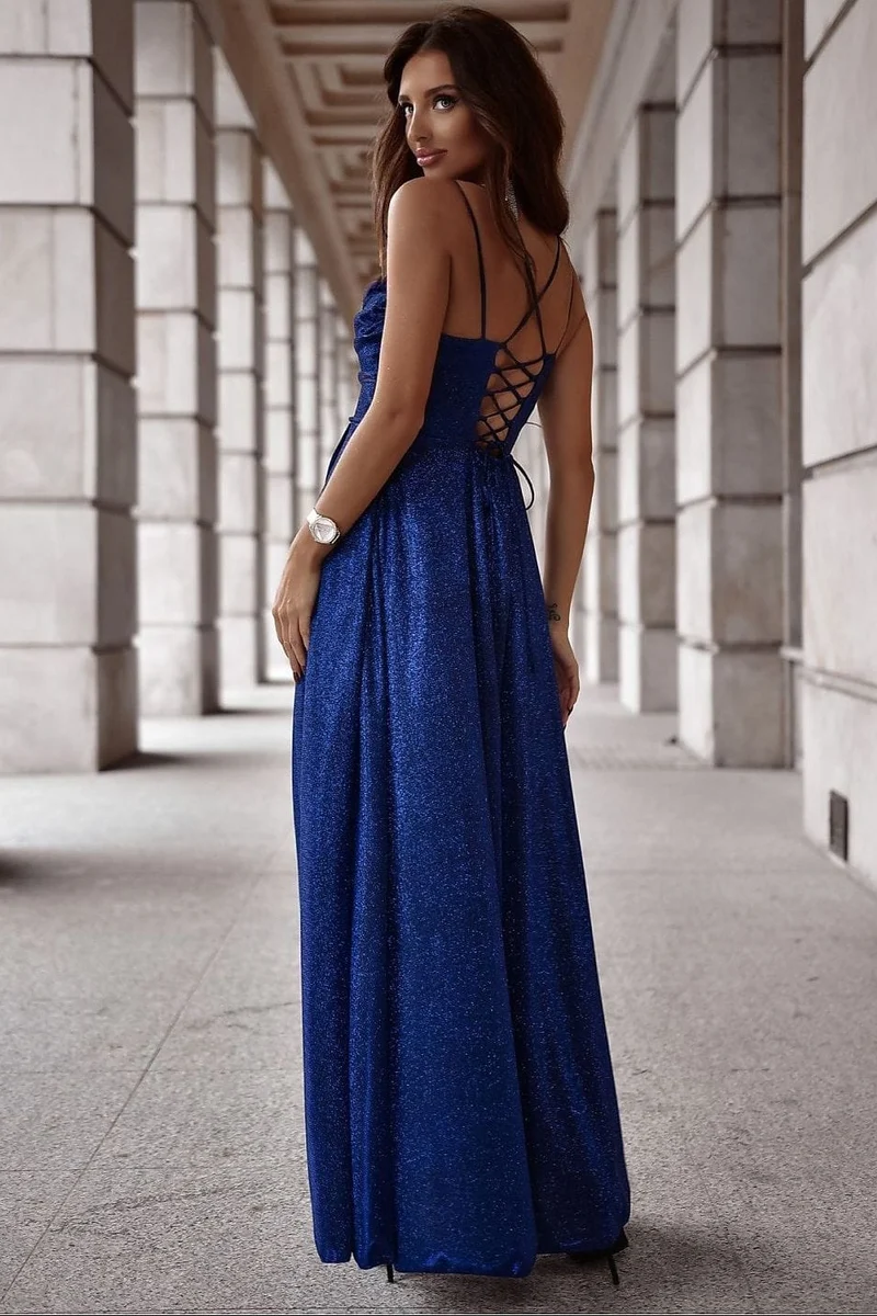 Robe de bal bleue longue pailletée