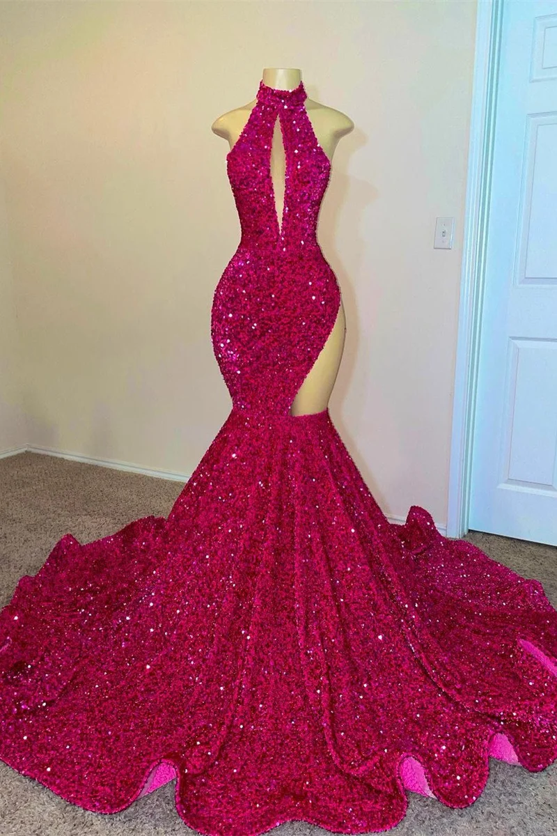 Robe de bal longue fuchsia à col montant et manches sirène avec paillettes