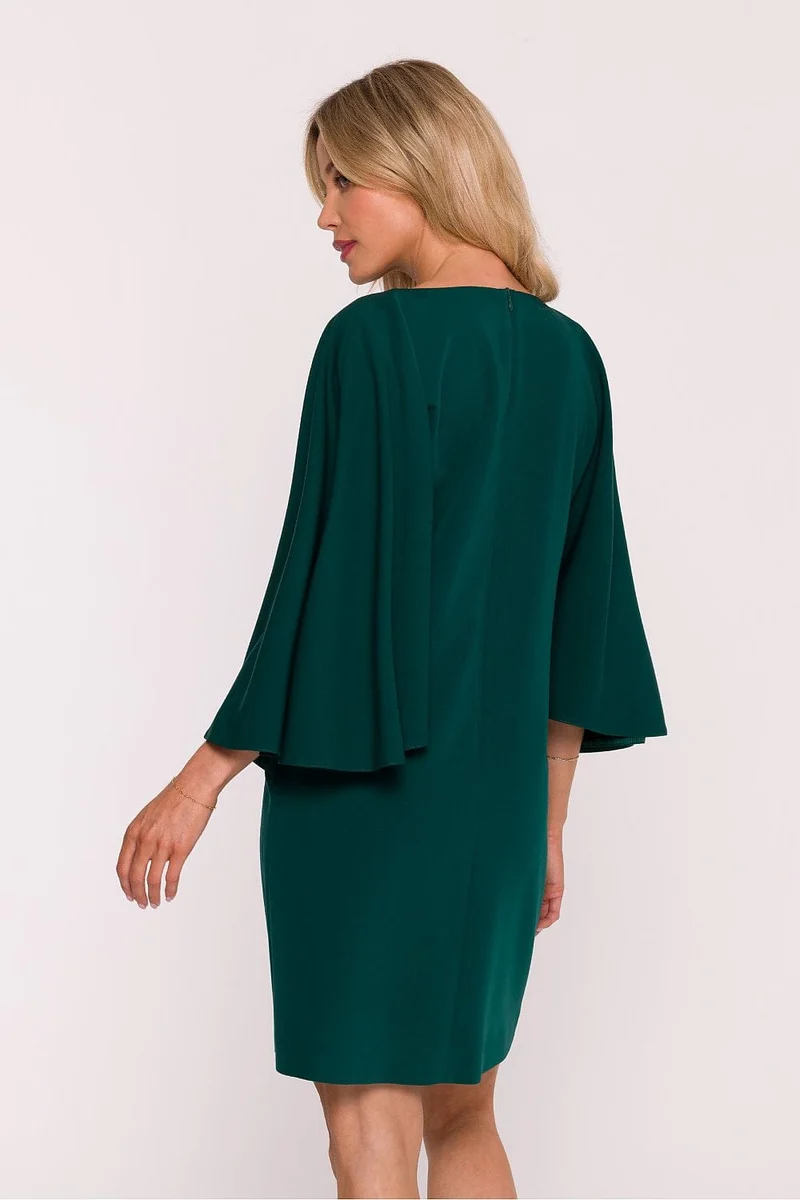 Robe de cocktail verte courte manches longues fluide