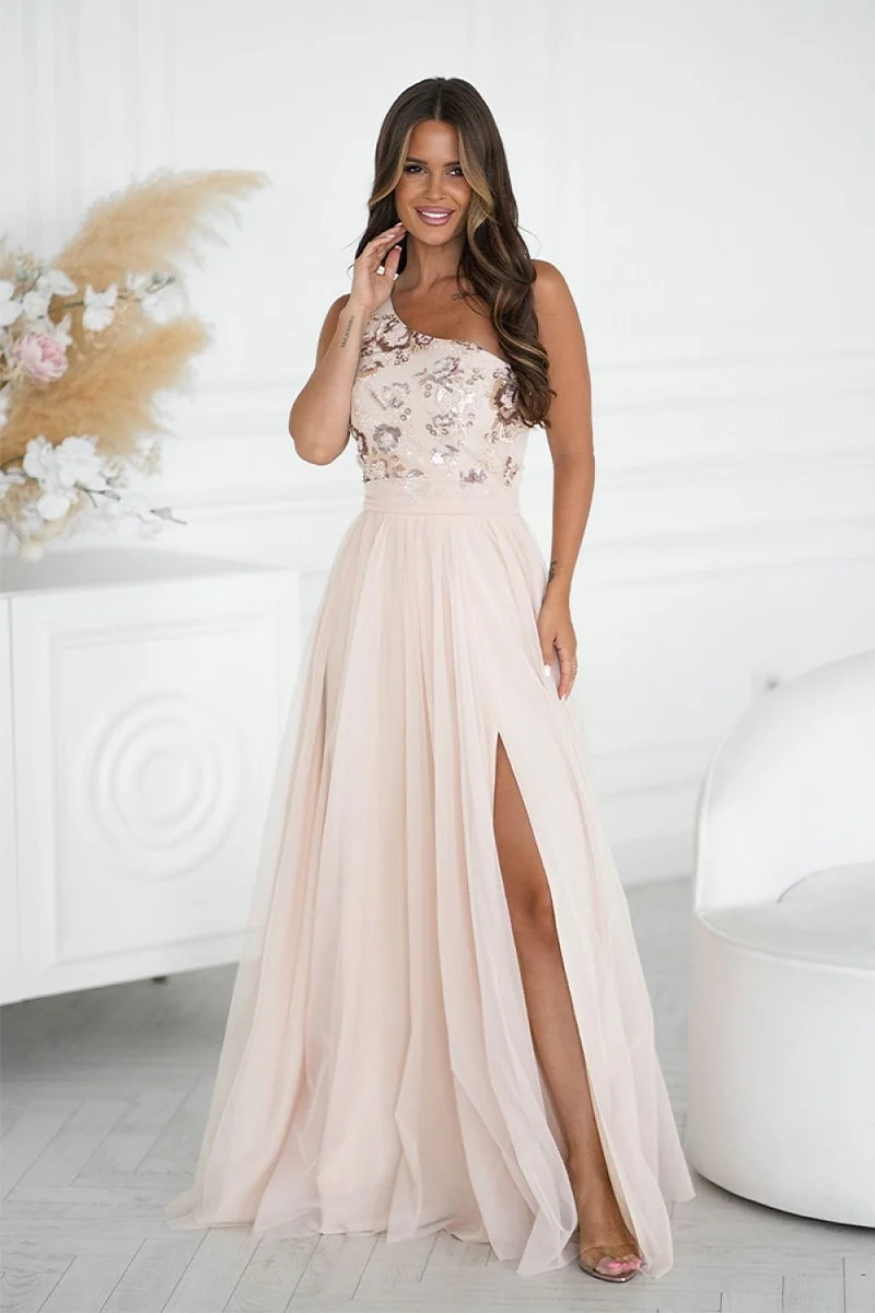Robe longue fendue beige pour demoiselle d'honneur