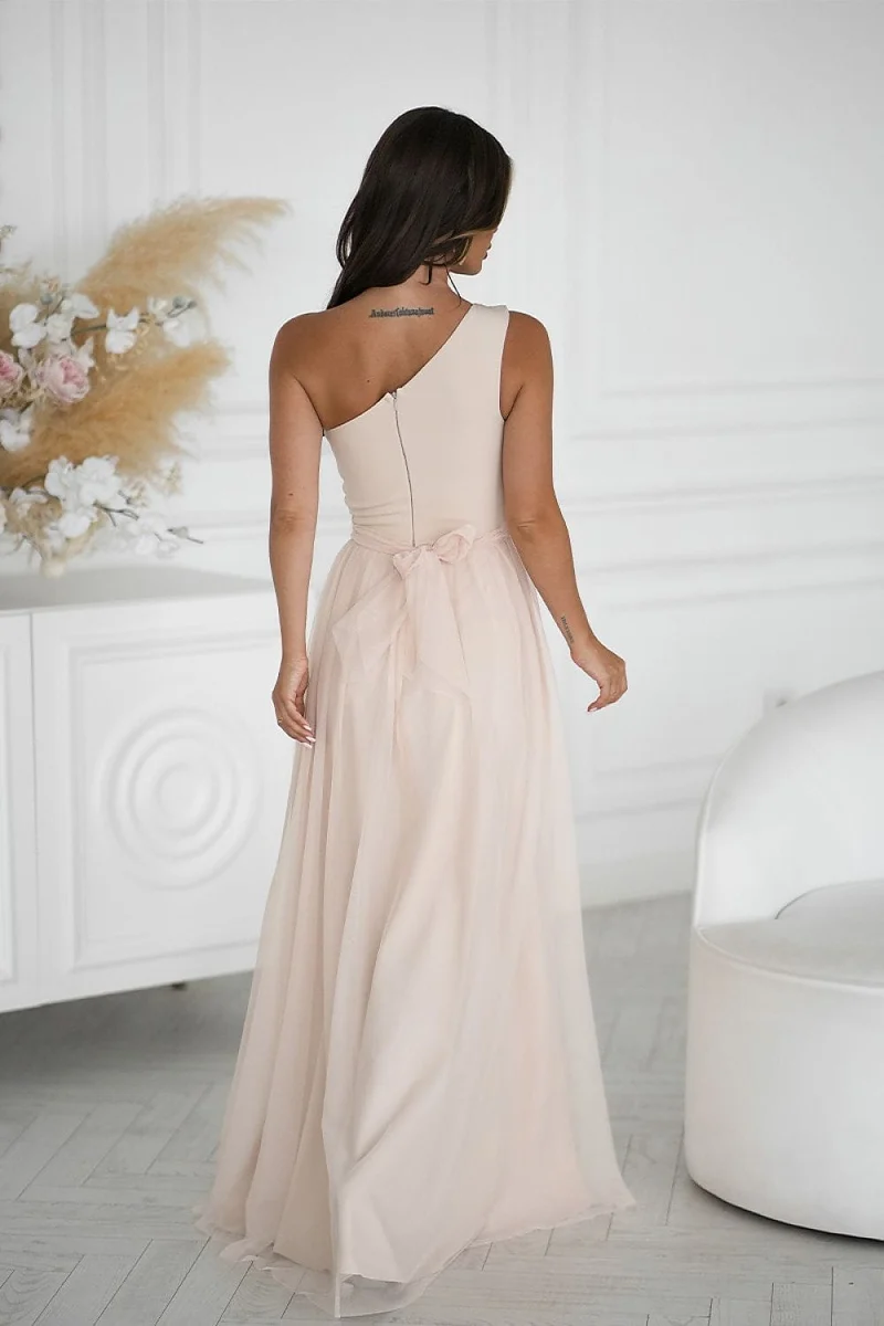 Robe longue fendue beige pour demoiselle d'honneur