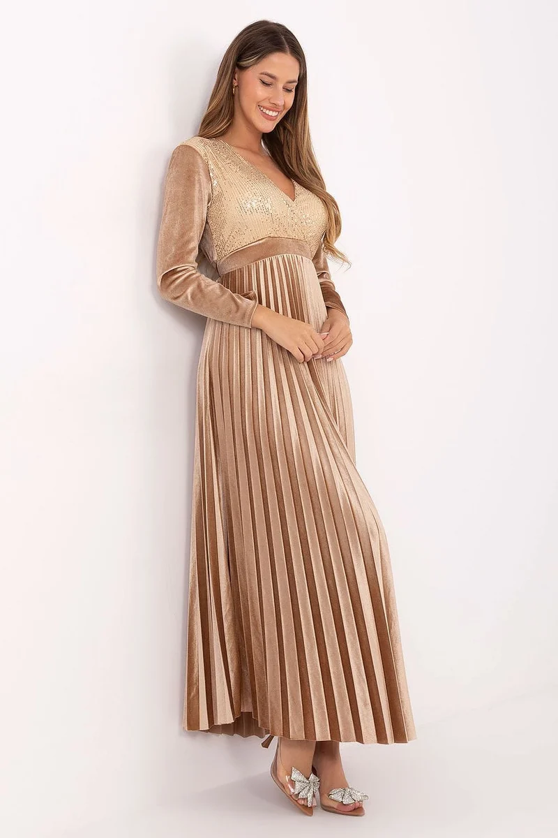 Robe de soirée dorée longue plissée chic