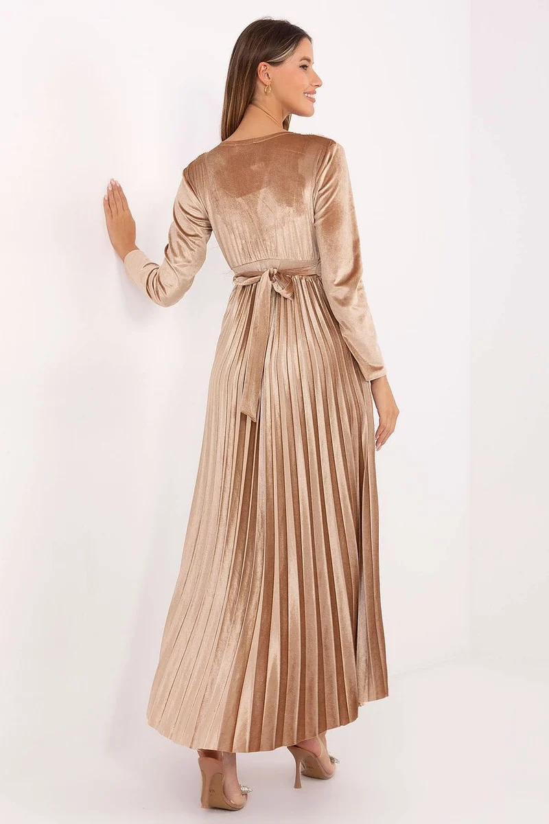 Robe de soirée dorée longue plissée chic