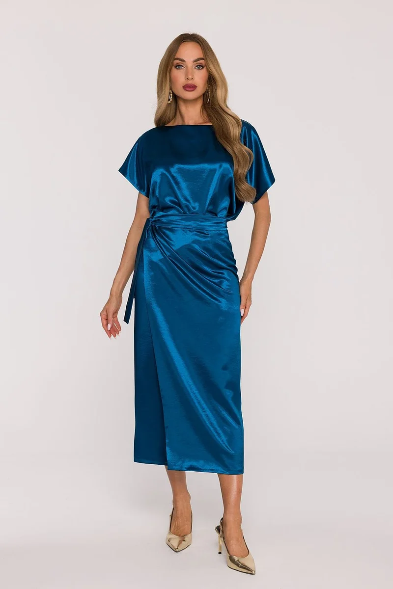 Robe de soirée bleue midi satinée manches courtes