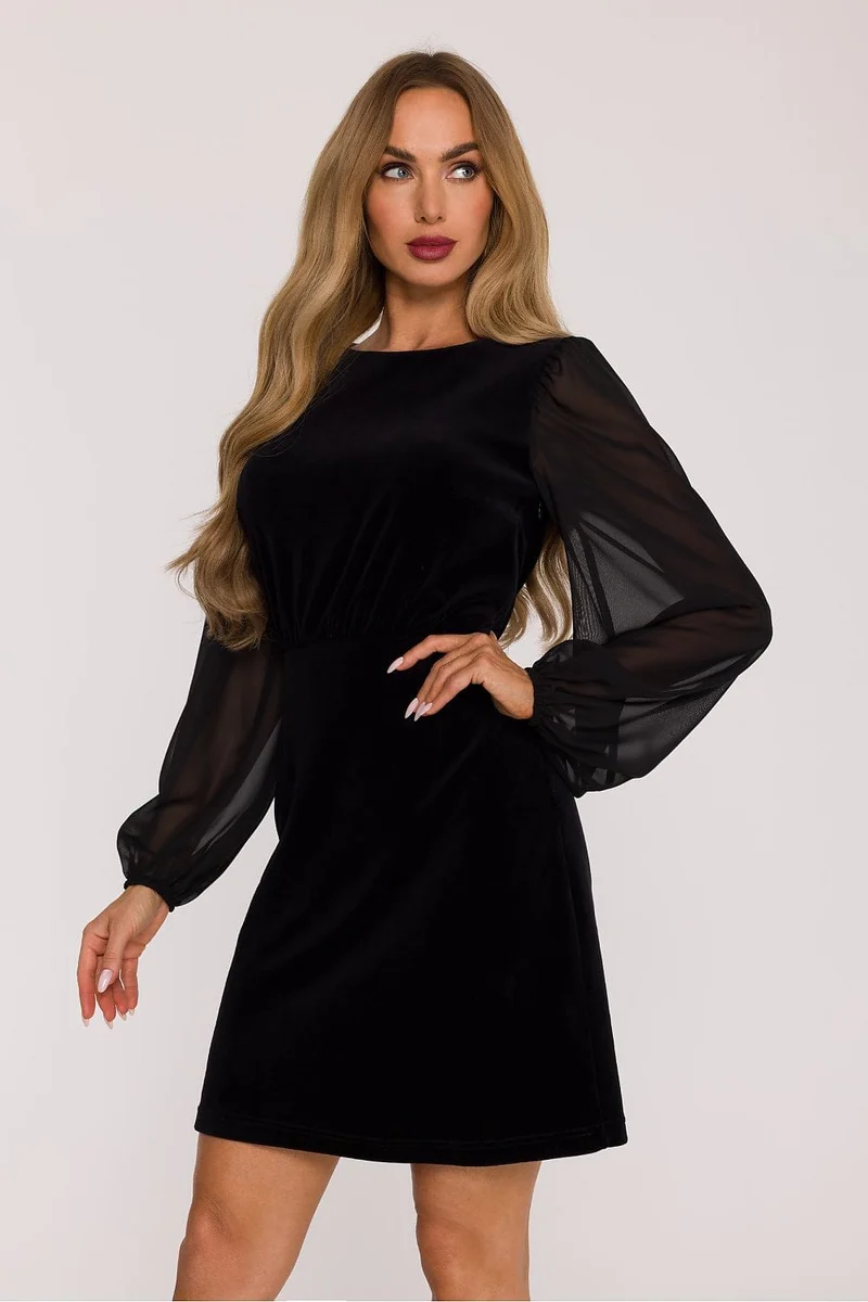 Robe courte noire en velours manches longues transparentes