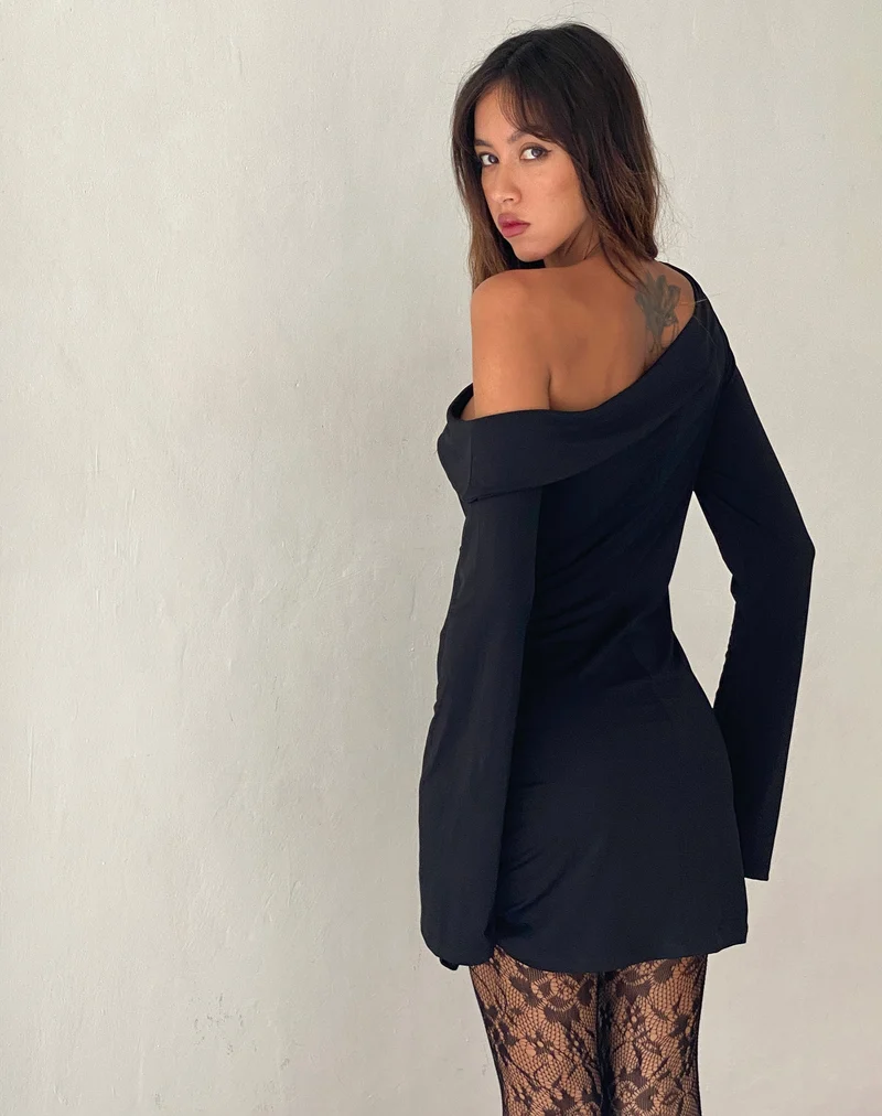 Mini robe asymétrique Fliss en noir fluide