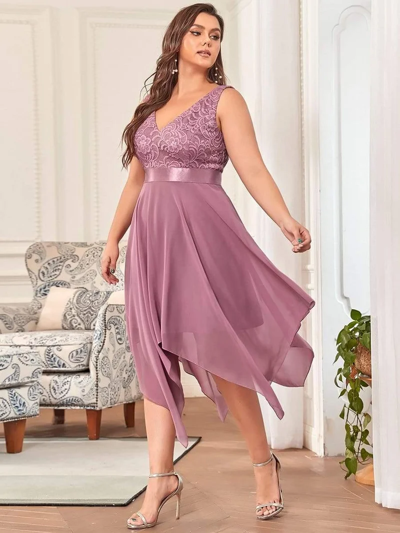 pretty COSTA|Robe de demoiselle d'honneur en dentelle et en mousseline de soie à col en V de grande taille