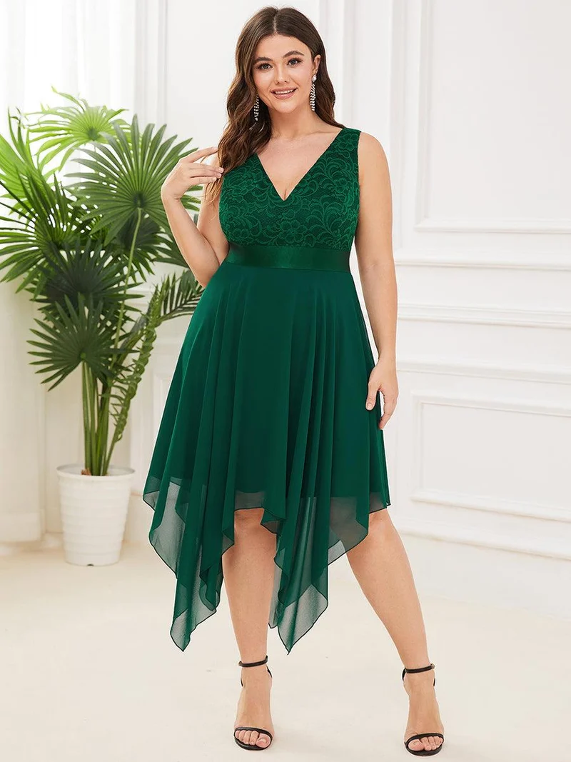 pretty COSTA|Robe de demoiselle d'honneur en dentelle et en mousseline de soie à col en V de grande taille