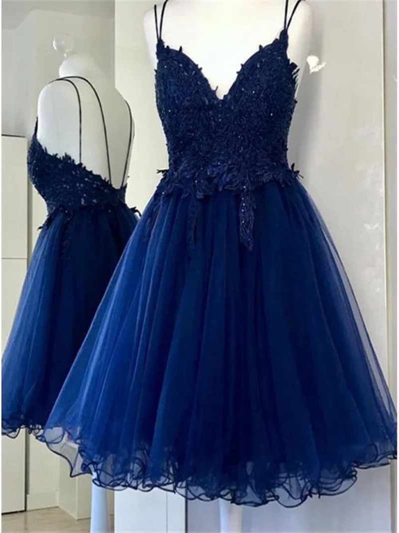 Robe de soirée élégante en dentelle bleu marine à col en V et dos nu
