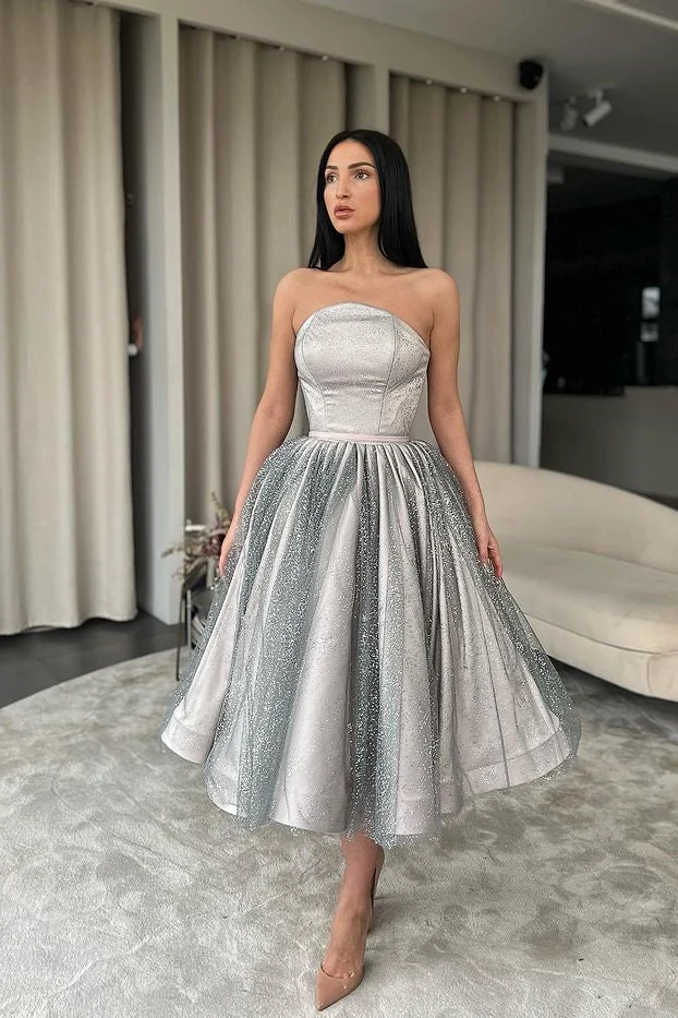 Robe de bal trapèze bustier à paillettes argentées scintillantes : élégante robe de soirée courte