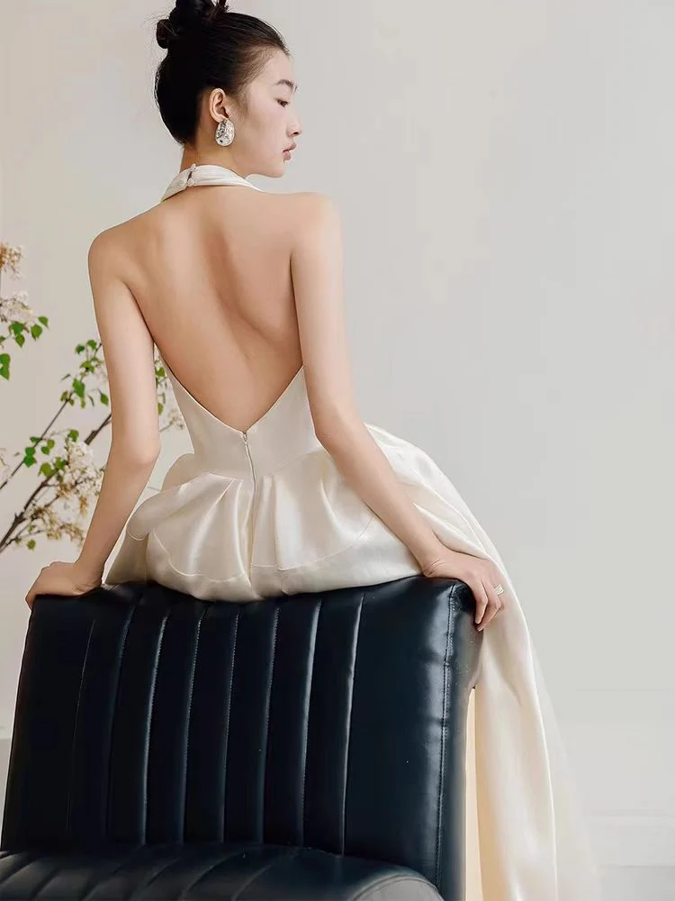 Robe de mariée simple à col en V et dos nu, 100 % taffetas de soie, avec poches