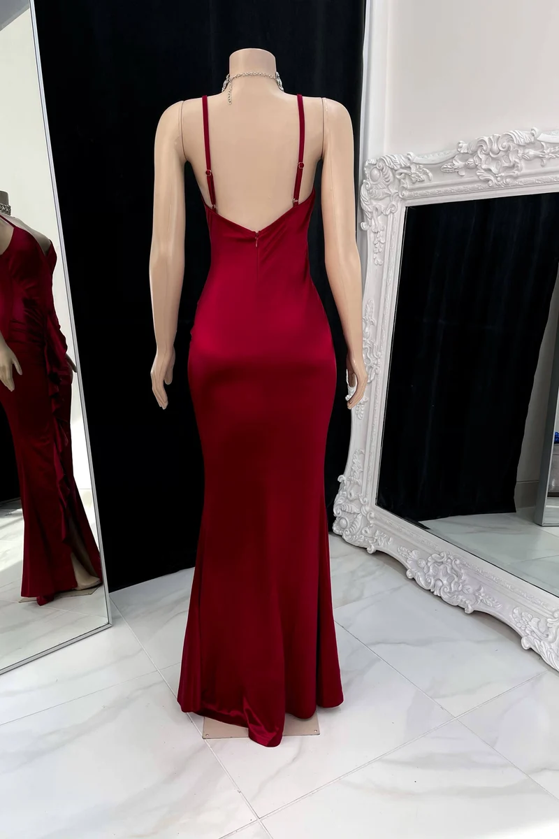 Robe de bal élégante bordeaux à bretelles spaghetti et fente latérale plissée