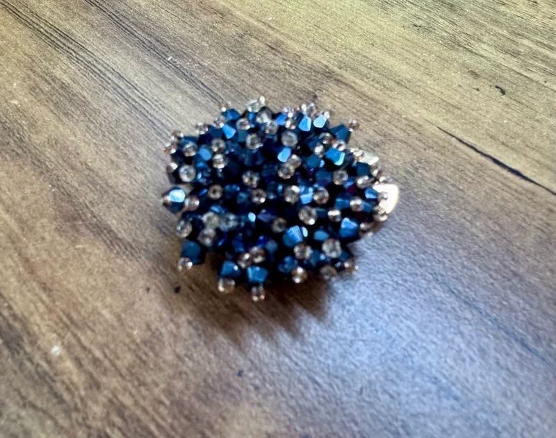 Clip cache bouton Nino reflets bleu