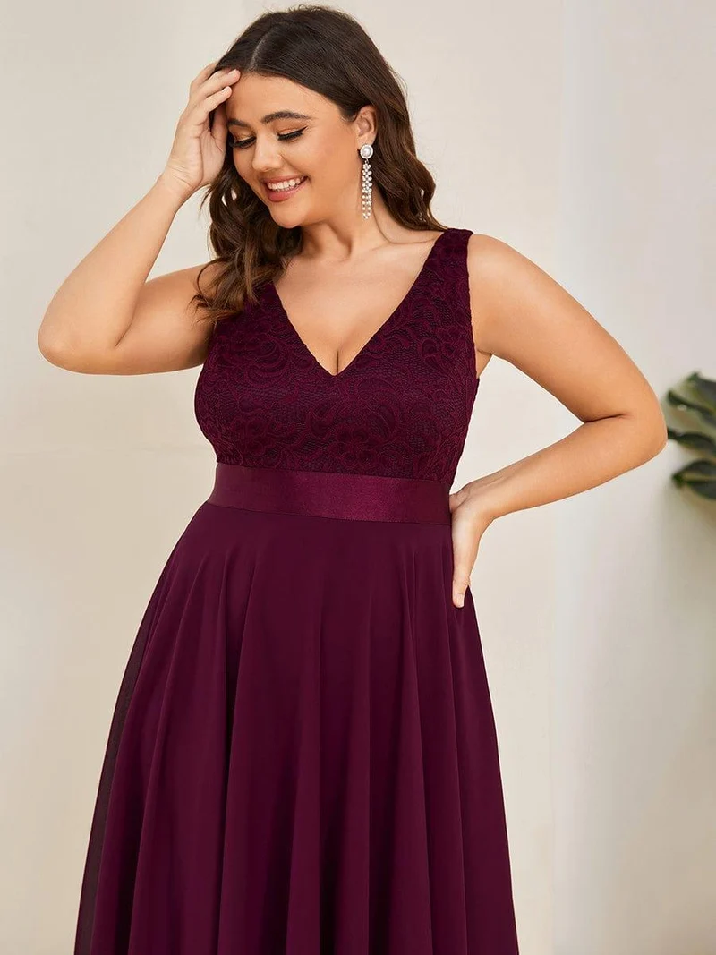 ever COSTA|Robe mariage invitée en dentelle à col en V mi-longue fluide