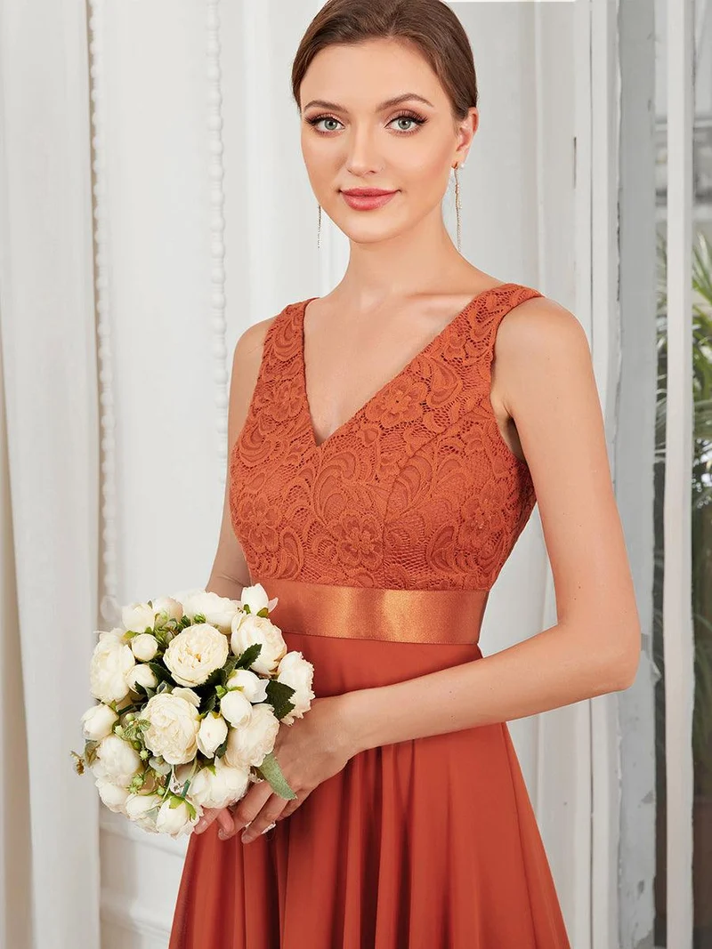 ever COSTA|Robe mariage invitée en dentelle à col en V mi-longue fluide