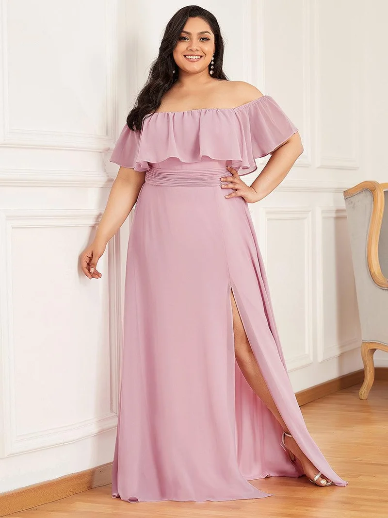 Robe de demoiselle d'honneur grande talle à volants et épaules dénudées