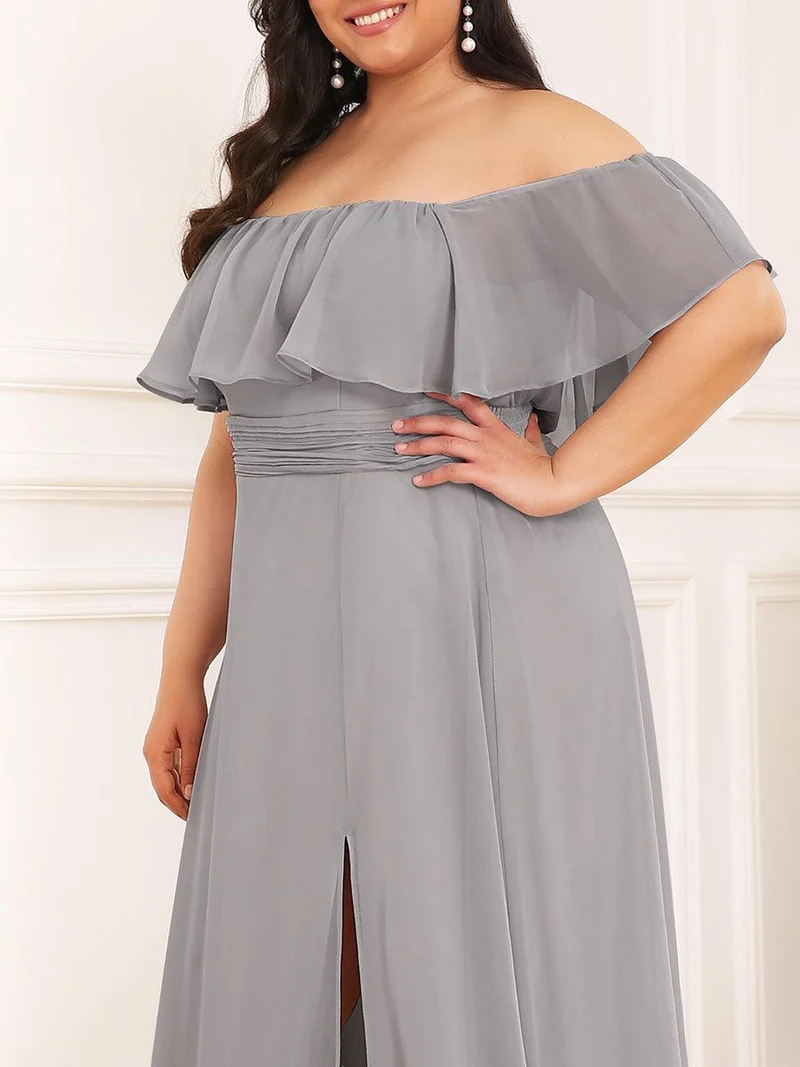Robe de demoiselle d'honneur grande talle à volants et épaules dénudées