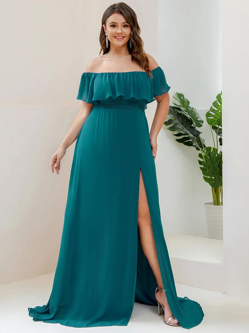 Robe de demoiselle d'honneur grande talle à volants et épaules dénudées
