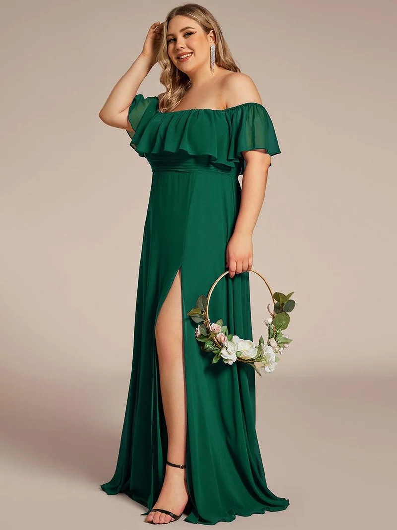 Robe de demoiselle d'honneur grande talle à volants et épaules dénudées