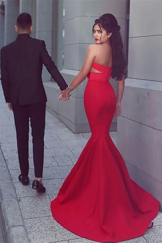 Robe de bal sirène rouge à décolleté en cœur : élégante robe de soirée formelle dos nu