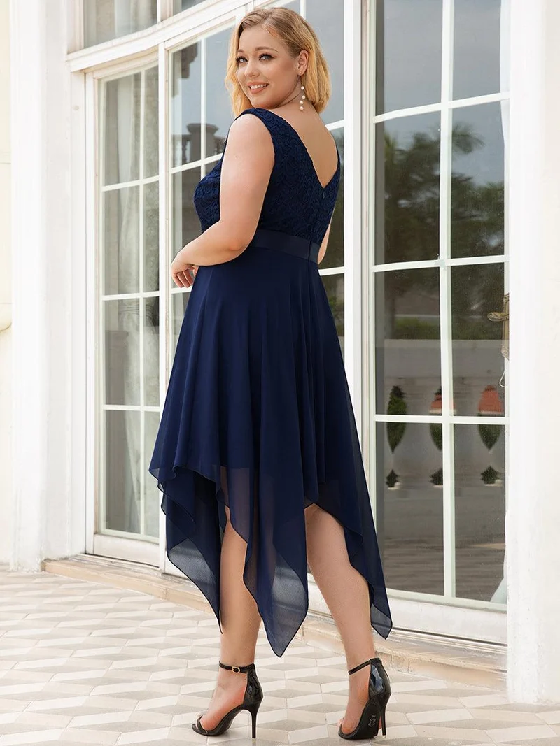 ever COSTA|Robe demoiselle d'honneur irrégulière en dentelle en mousseline avec col en V pour femme