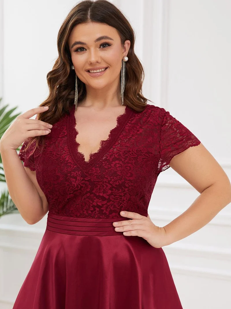 pretty HARLEY|Robe de cocktail mi-longue en dentelle à manches longues et col en V de grande taille