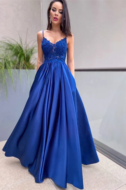 Robe de bal élégante bleu roi coupe trapèze avec appliques en dentelle et poches pratiques