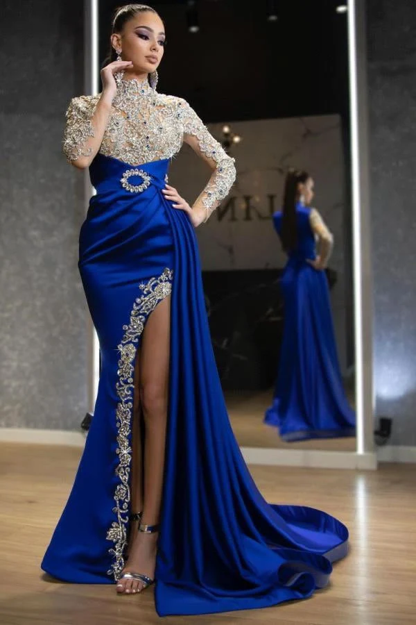 Robe de bal sirène élégante bleu roi à manches longues et perles, avec fente et volants