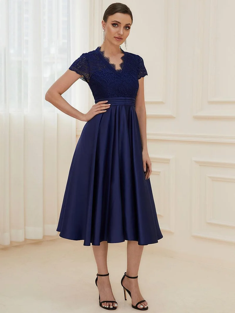 ever HARLEY|Élégante robe de soirée mi-longue à manches courtes et à fleurs brodées à col en V