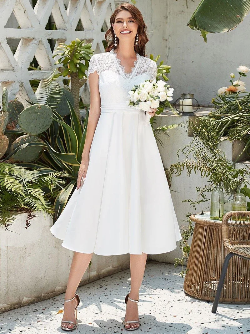 ever HARLEY|Élégante robe de soirée mi-longue à manches courtes et à fleurs brodées à col en V