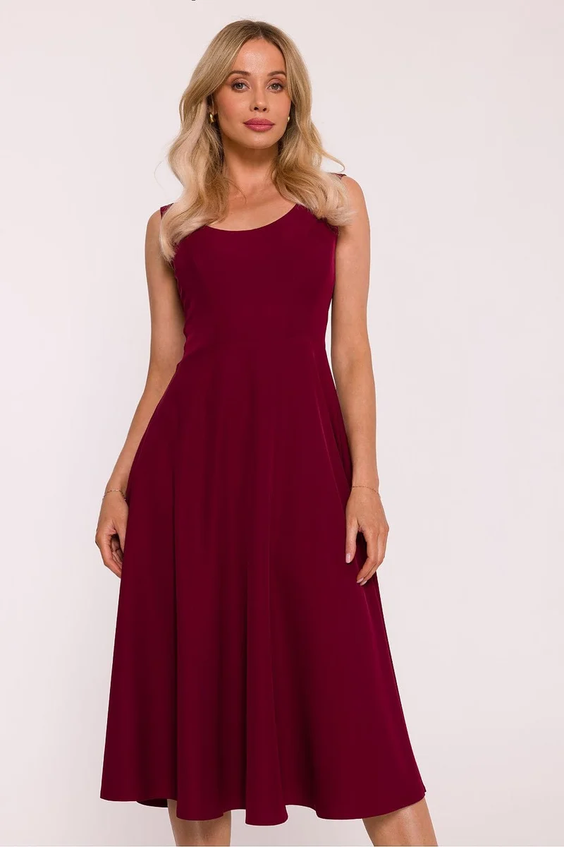Robe évasée bordeaux midi sans manches
