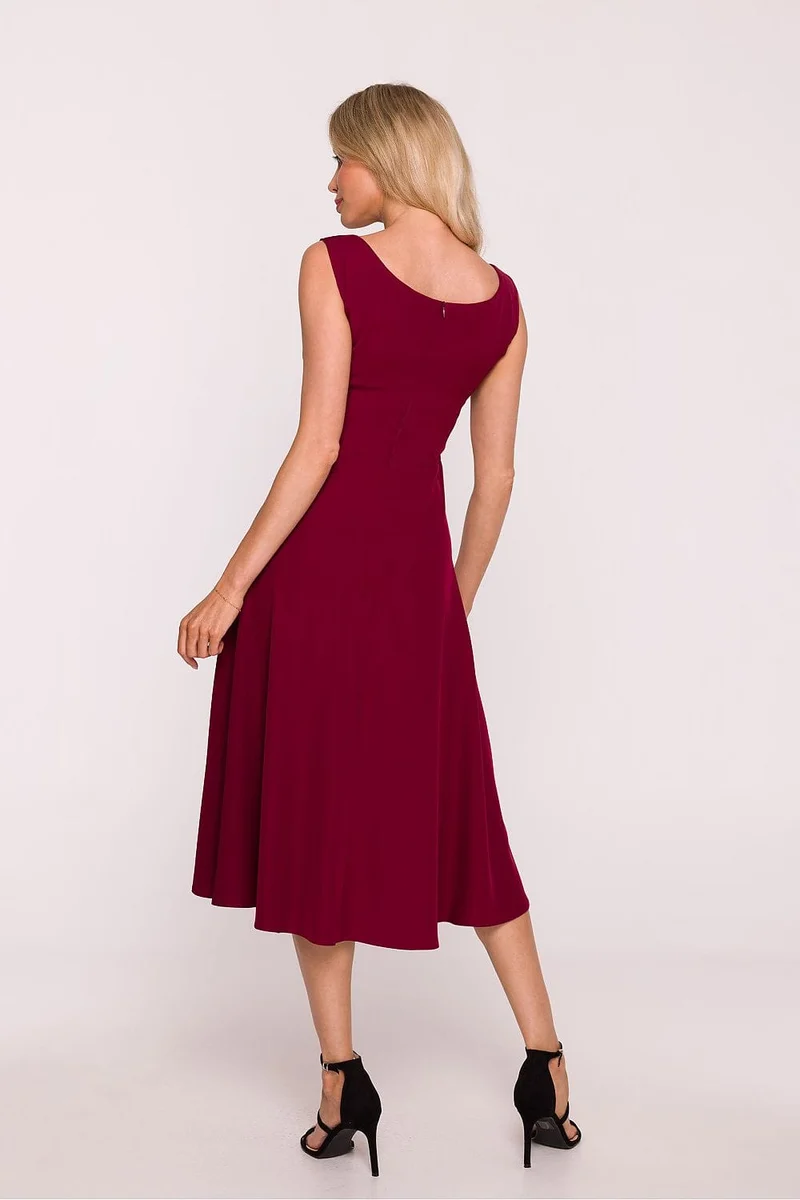 Robe évasée bordeaux midi sans manches