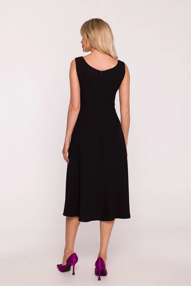 Robe évasée noire midi sans manches