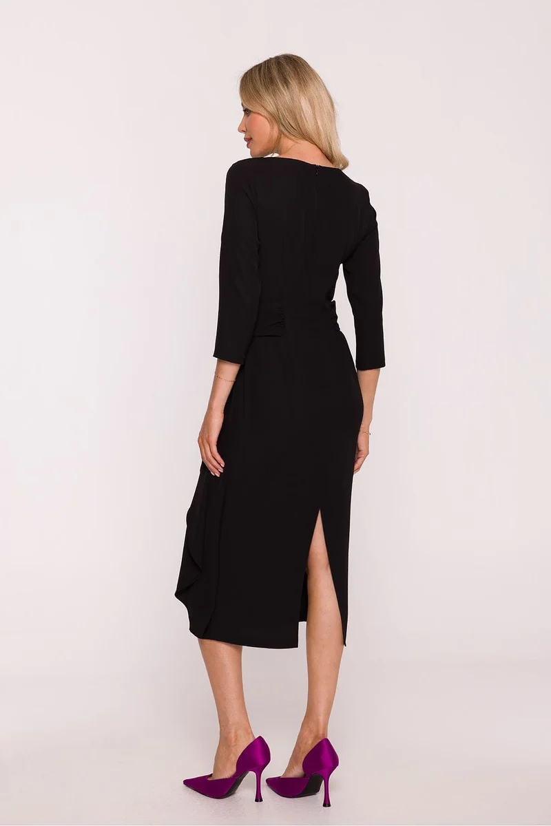 Robe noire midi manches 3/4 et volant décoratif