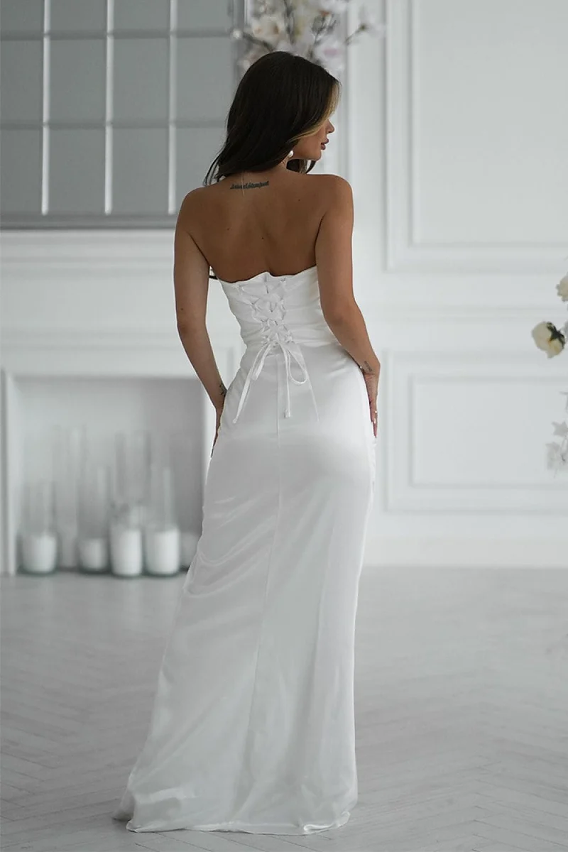 Robe bustier blanche longue satinée
