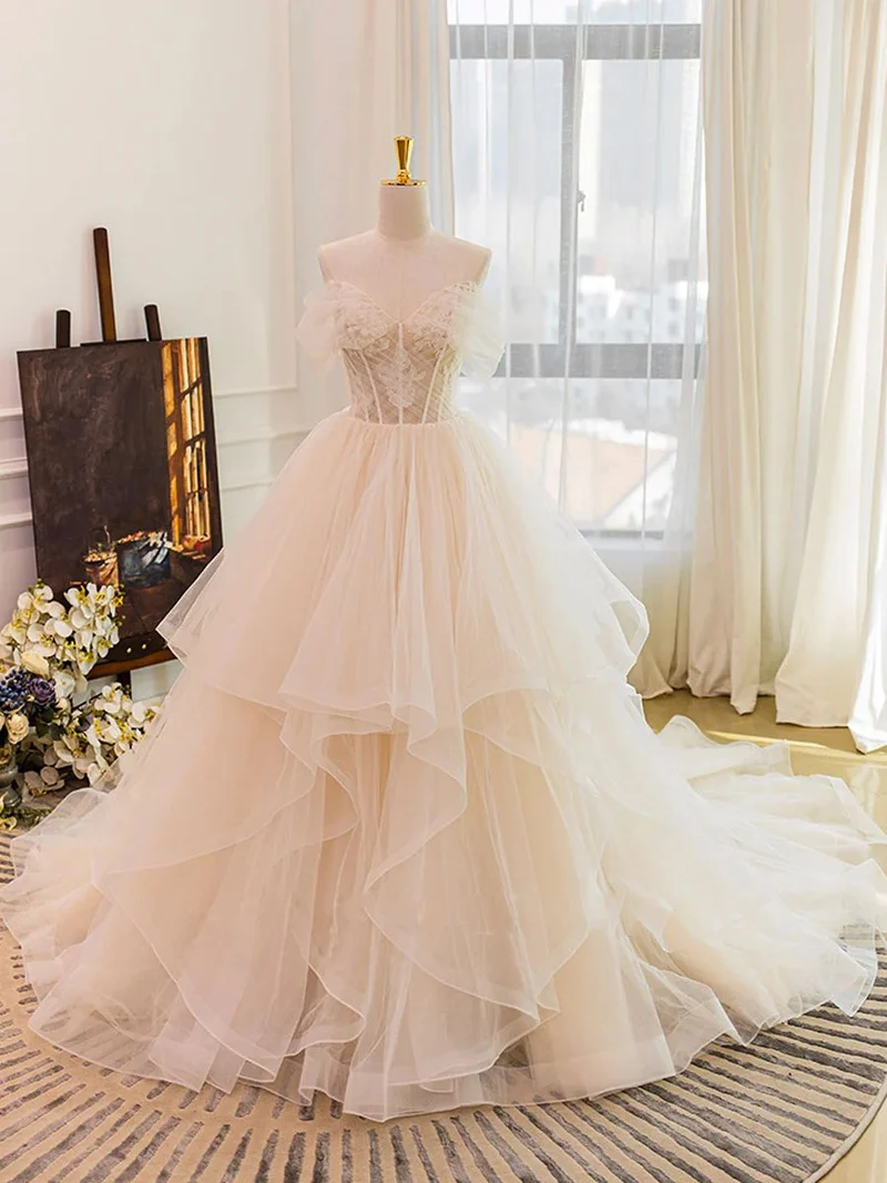 Robe de bal princesse romantique à volants et épaules dénudées