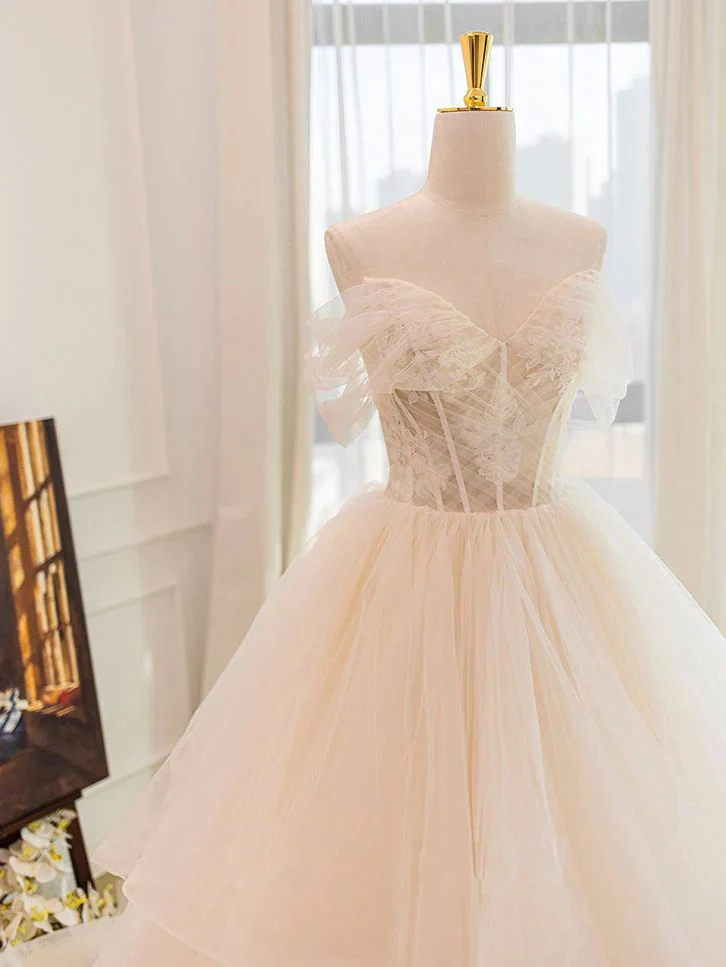 Robe de bal princesse romantique à volants et épaules dénudées