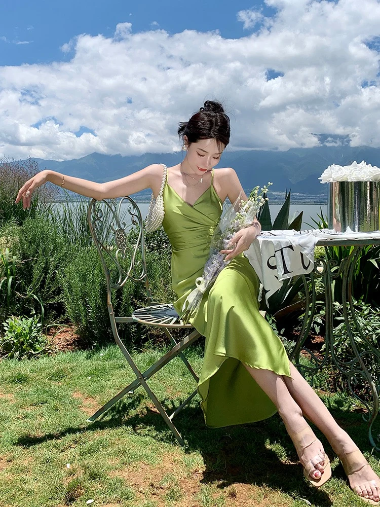 Robe nuisette semi-formelle vert forêt avec fente
